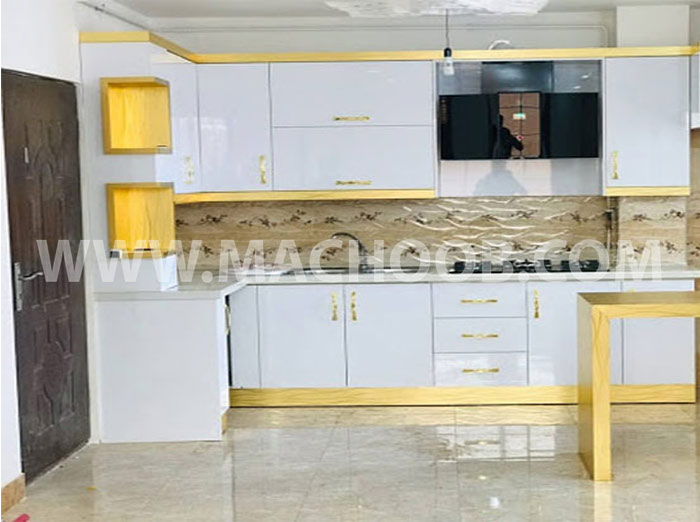 کابینت ‌آشپزخانه سفید طلایی های گلاس